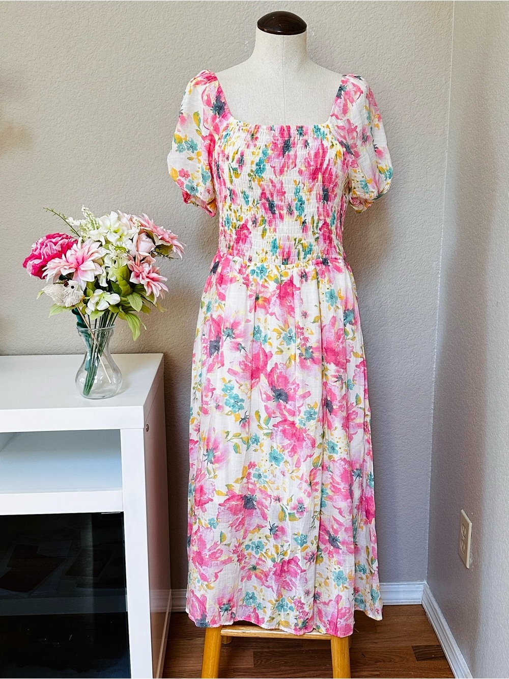 Floral Smocked Puff-Sleeve Midi Dress - Pink Floral